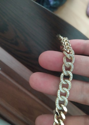 Altın Renk Zincir Detaylı Kadın Bileklik - Görsel 2