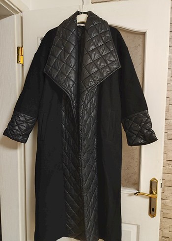 Siyah Uzun Kaban - Görsel 2