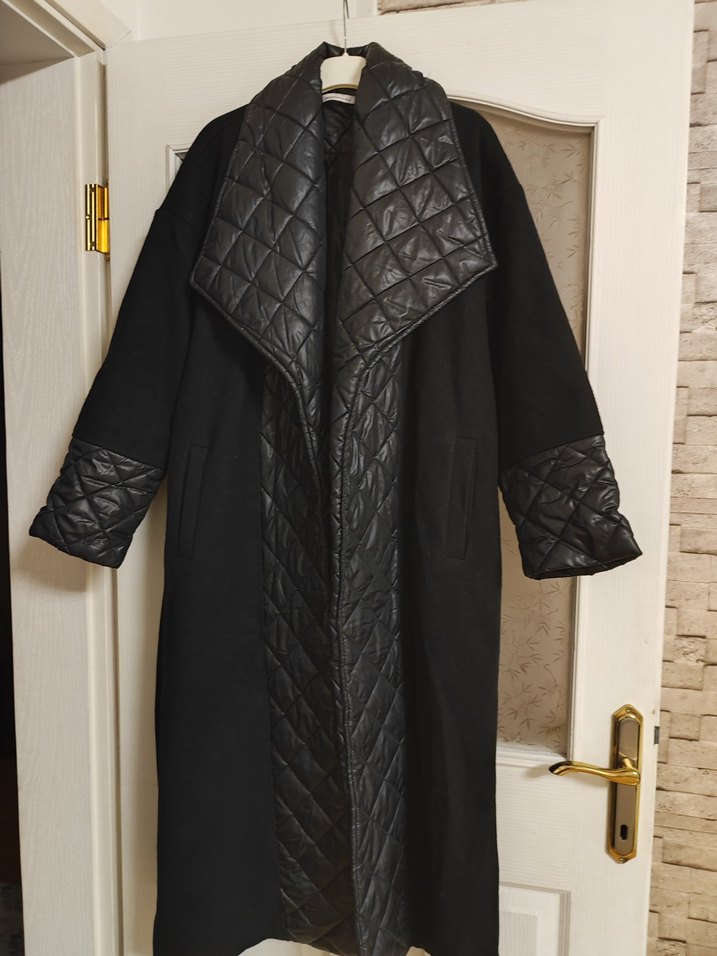 Siyah Uzun Kaban - Görsel 2