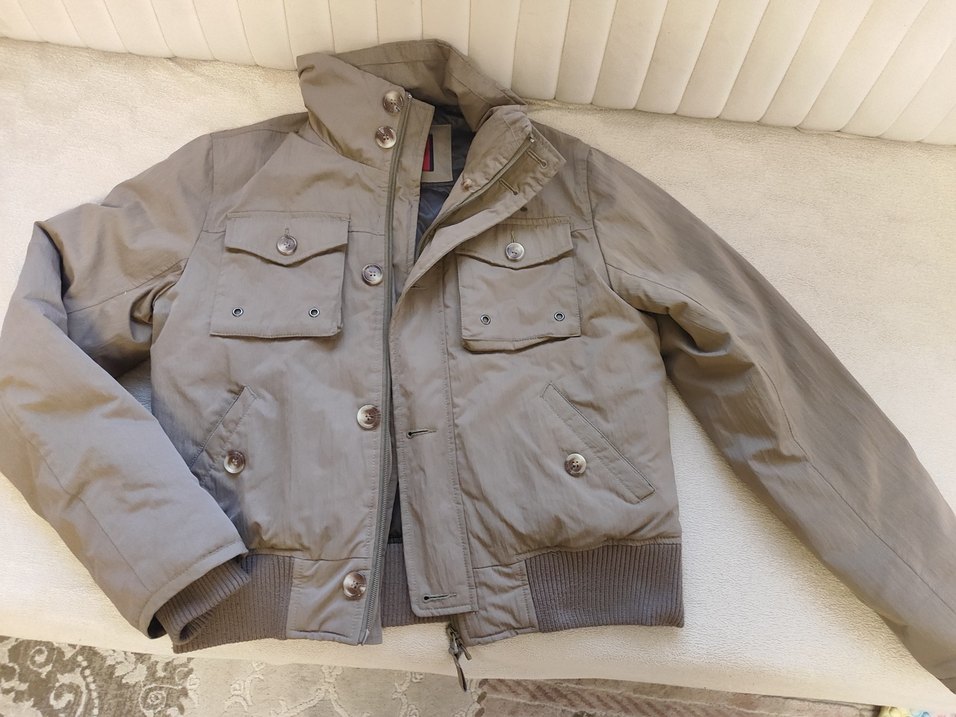 Düğmeli Bej kadın mont - Görsel 3