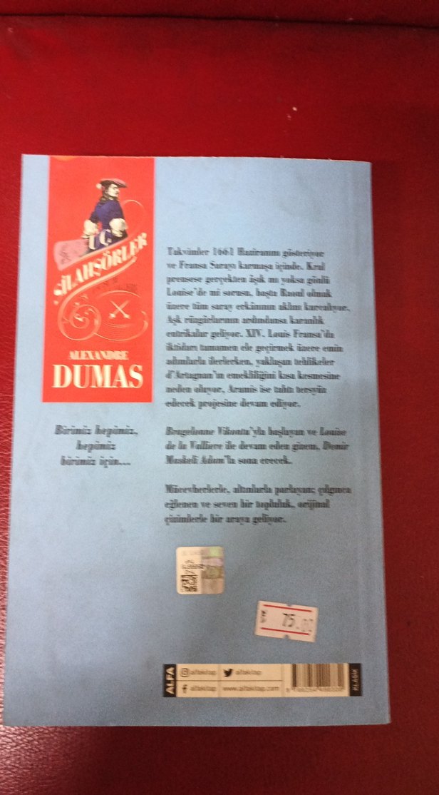 Üç Silahşörler 4 - Alexandre Dumas - Görsel 2