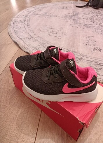 26 Beden siyah Renk Orijinal Nike 