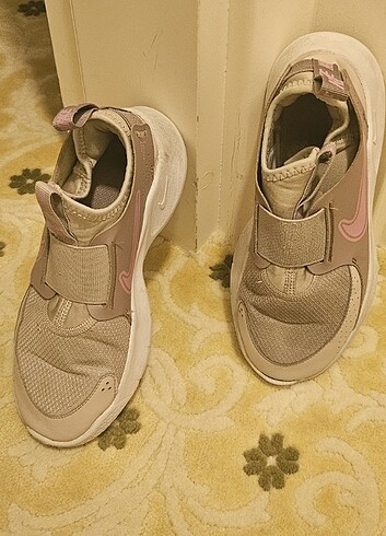 35 Beden Nike spor ayakkabi