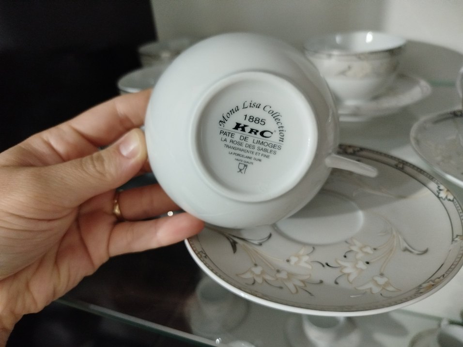 Gri Detaylı Beyaz Porselen Fincan Takımı - Görsel 3