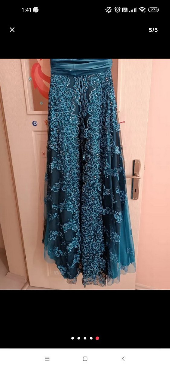 Bohem Tarzı İşlemeli Uzun Straplez Abiye - Görsel 4