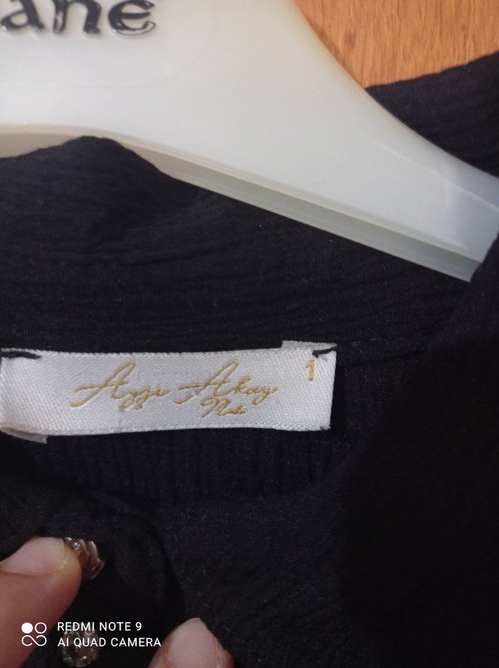 Boncuk İşlemeli Siyah Uzun Kollu Elbise - Görsel 3