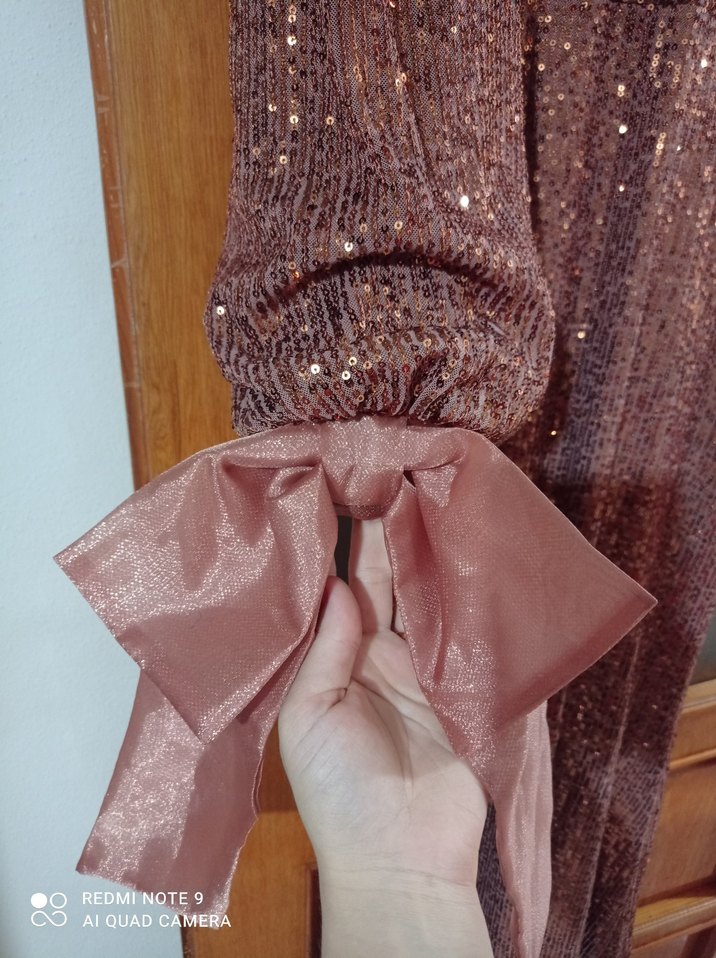 Uzun Parlak Kahverengi Drapeli Abiye Elbise - Görsel 3