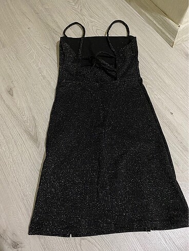 xs Beden Bershka elbise