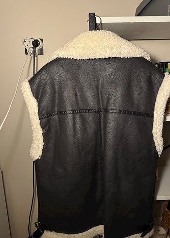 Pull and Bear Pull and Bear Deri Sımsıcak Kürklü Kolsuz Kadın Ceket