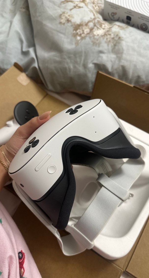 Meta Quest 3S 128GB VR Oyun Konsolu - Görsel 5