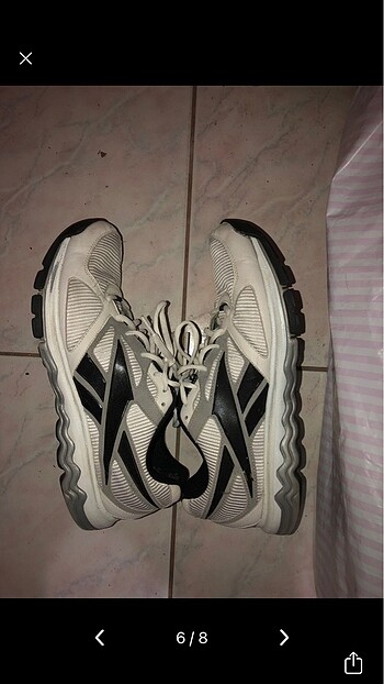 REEBOK