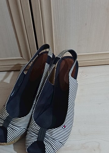 40 Beden beyaz Renk Tommy Hilfiger Beyaz Zebra Desenli Dolgu Topuk