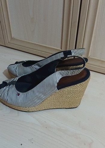 Tommy Hilfiger Tommy Hilfiger Beyaz Zebra Desenli Dolgu Topuk