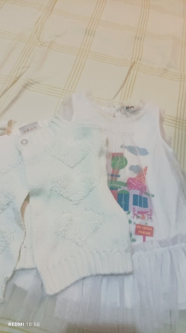 iki adet bebek kıyafeti - Görsel 2