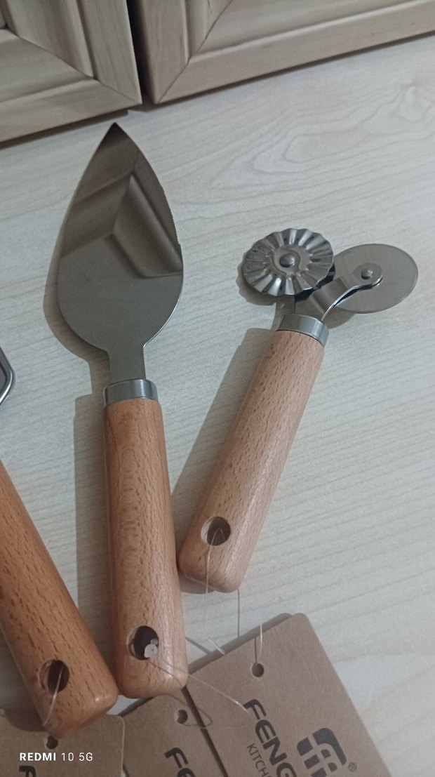 Bej Ahşap Saplı Mutfak Aksesuarları Seti - Görsel 2