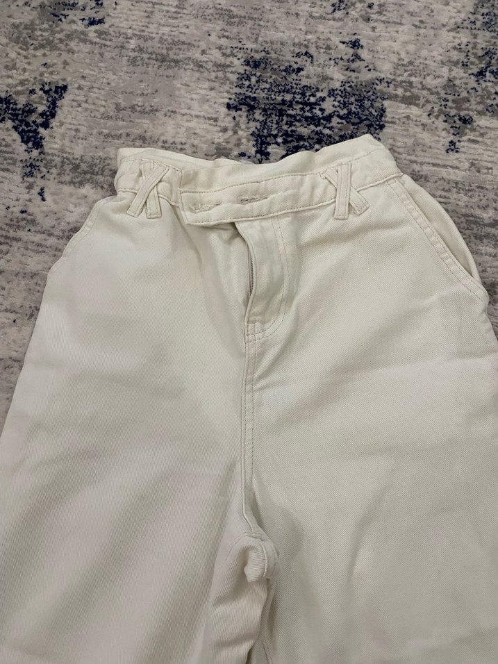 Kadın Beyaz Pamuklu Kemerli Bol Kesim Jean - Görsel 2