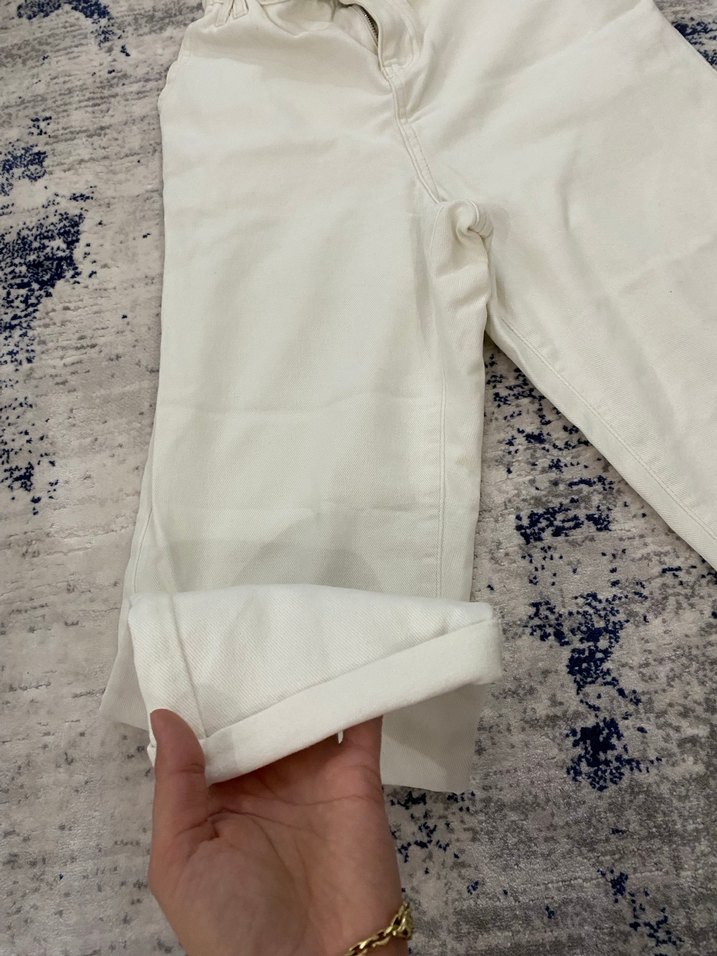 Kadın Beyaz Pamuklu Kemerli Bol Kesim Jean - Görsel 4