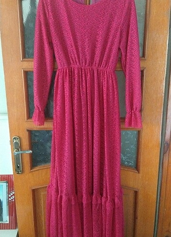 Pembe elbise 