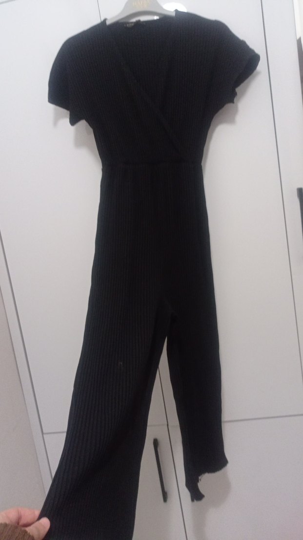 Siyah Kadın V Yaka Pilili Tulum - Görsel 2