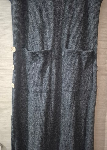 Gri Düğmeli Uzun Kolsuz Kadın Elbise - Görsel 2