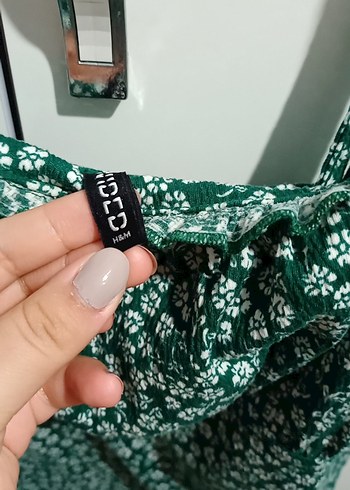 s Beden Yeşil Çiçek Desenli Askılı Mini Elbise