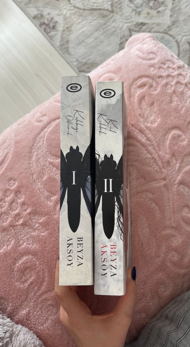 Beyza Aksoy- Kelebeği Öldürmek ve Kül Kelebek
Karton Kapak - Görsel 4