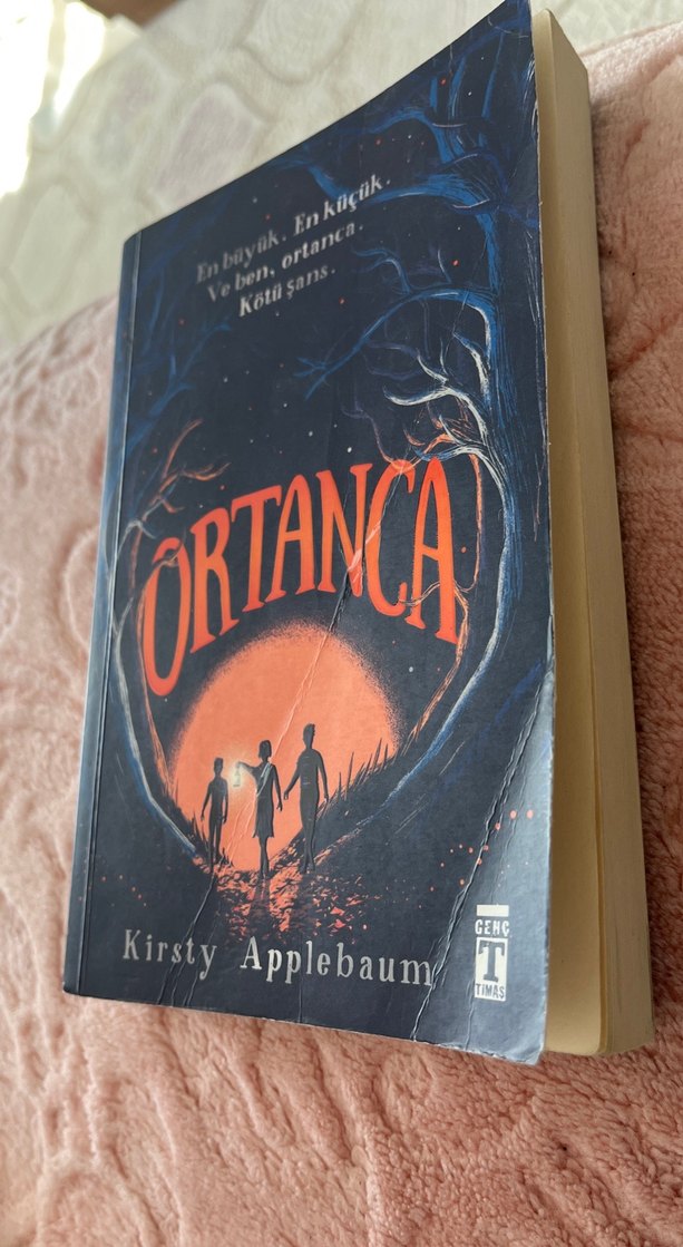 Kirsty Applebaum - Ortanca - Görsel 4