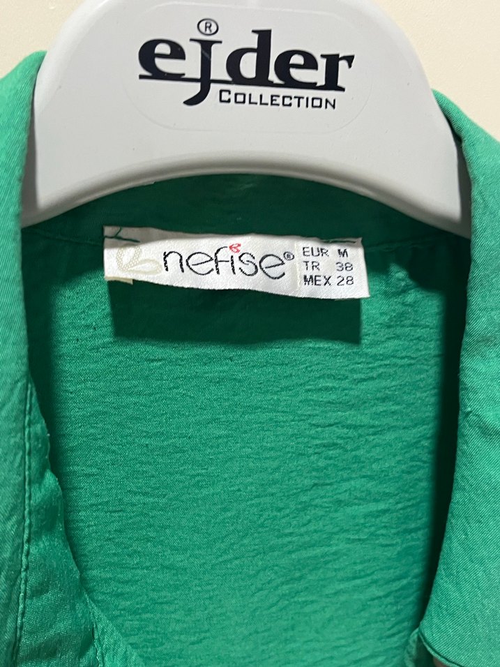 Düğmeli Yeşil Uzun Bol Kesim Kadın Gömlek - Görsel 4