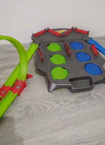 Beden Renk Hot wheels pist
