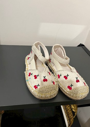 Nakışlı Beyaz Kız Çocuk Sandalet Zara - Görsel 7