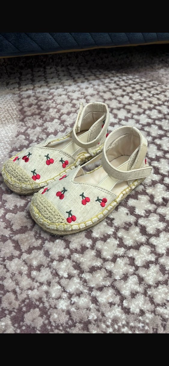 Nakışlı Beyaz Kız Çocuk Sandalet Zara - Görsel 2