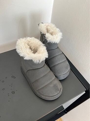 22 Beden Zara bot