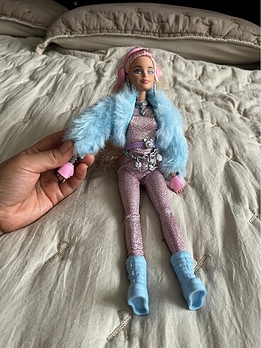 Barbie bebek