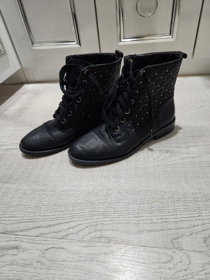 Siyah Nakışlı Tokalı Gotik Kadın Bot - Görsel 5