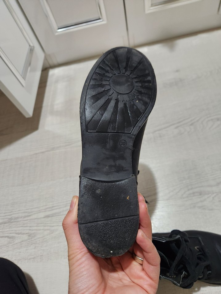 Siyah Nakışlı Tokalı Gotik Kadın Bot - Görsel 3