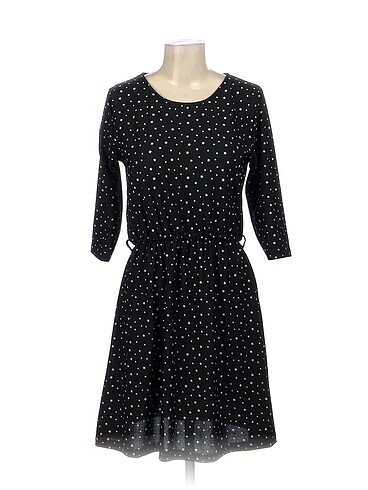 PreLoved Kısa Elbise %70 İndirimli.