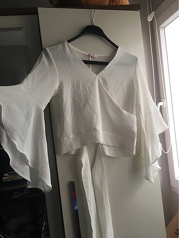 Beyaz bluz