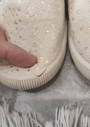 Kız Çocuk Beyaz Sıcak Terlikler Velcro - Görsel 2