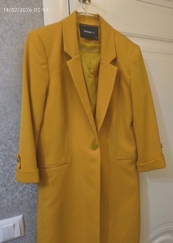 Sarı Düğmeli Kadın Midi Blazer - Görsel 2