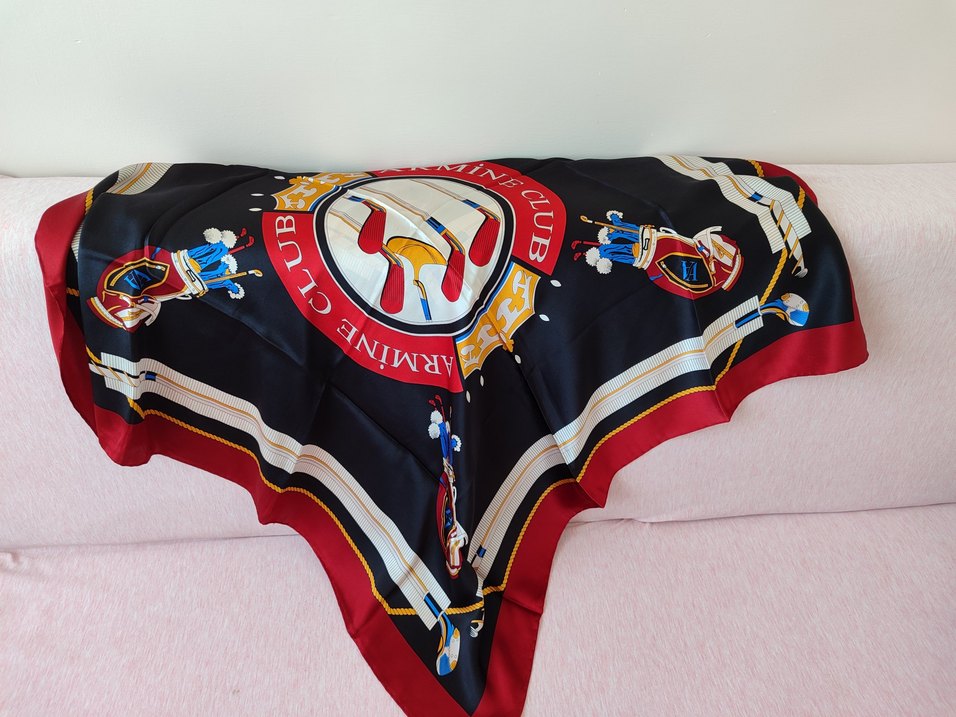 Çok Renkli Baskılı Klasik  ipek eşarp - Görsel 2