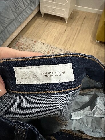Zara jeans