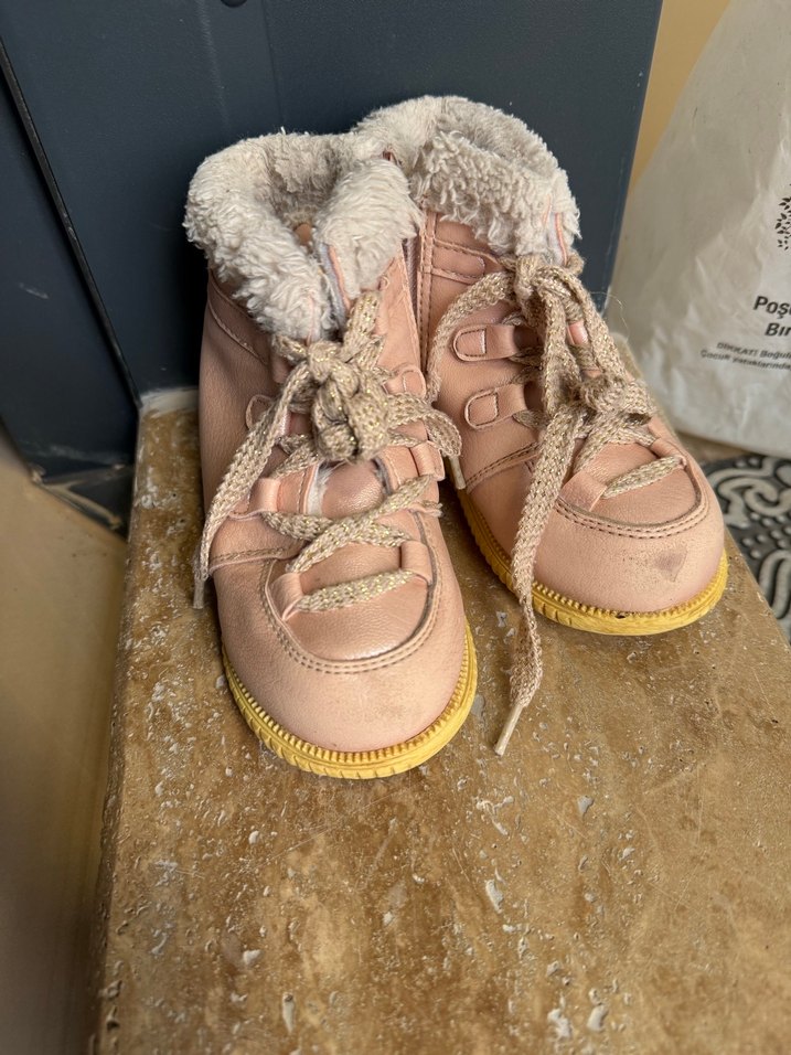 Kız Çocuk Pembe Kürklü Lastik Bot - Görsel 4