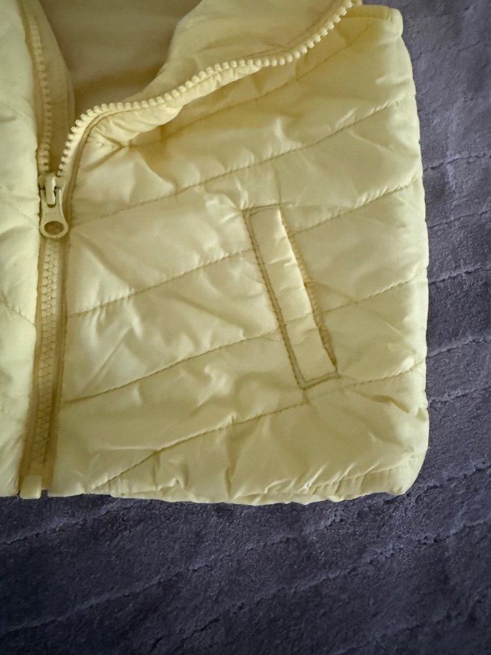 Sarı Kapüşonlu Kız Yeleği Fermuarlı - Görsel 3