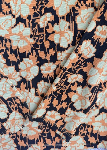 Uzun Kollu, Düğmeli Sarı Bağlama Desenli Bluz - Görsel 3