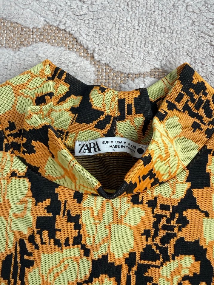 Uzun Kollu, Düğmeli Sarı Bağlama Desenli Bluz - Görsel 2