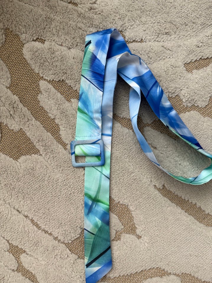 Mavi V Yaka Bağlamalı Kadın Gömlek - Görsel 5