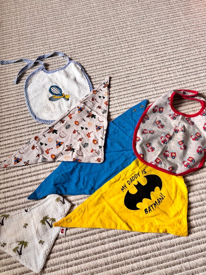 Renkli Nakışlı Bebek Önlükleri Seti - Görsel 2