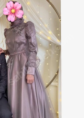 Uzun Kollu Yüksek Yakalı Mor İşlemeli Abiye - Görsel 3