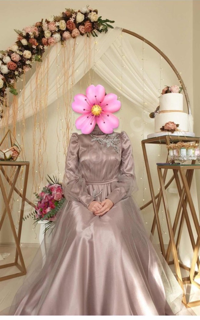 Uzun Kollu Yüksek Yakalı Mor İşlemeli Abiye - Görsel 5