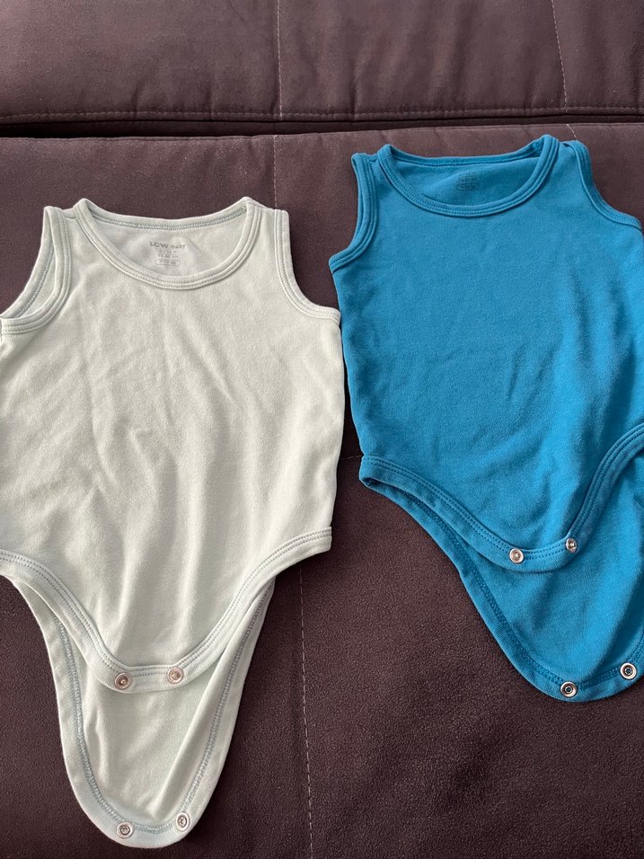 Mavi ve yeşil Bebek Atletleri - Görsel 3